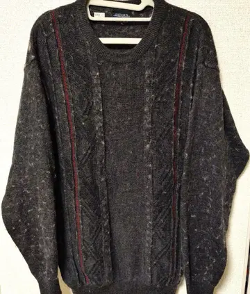 OXFORD BAY 케이블 니트 스웨터 다크 그레이 레드 라인