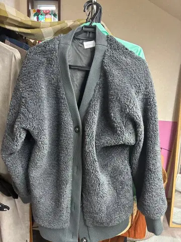 그린 라벨 보아 가디건