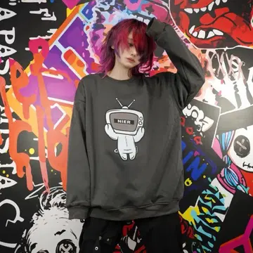 NieR RETRO TV NieR SWEATSHIRT [ 안쪽 플리스 ]