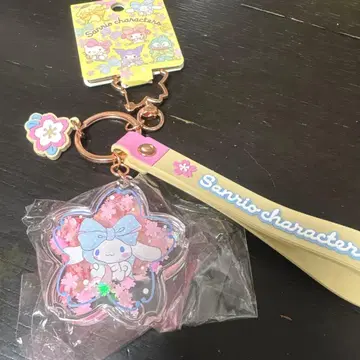산리오 시나모롤 벚꽃 디자인 키링