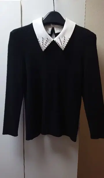 Apuweiser-riche 전개 카라 니트