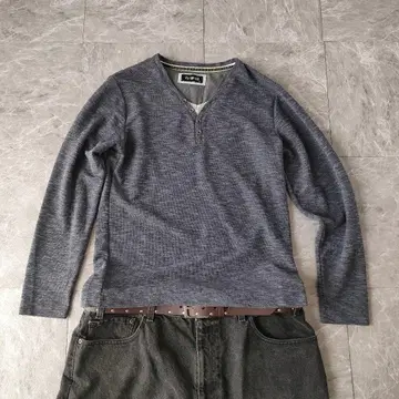 아카이브 헨리넥 롱슬리브 티 c