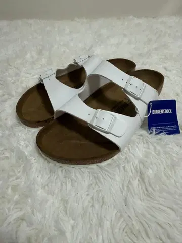 택 포함 새상품 BIRKENSTOCK 화이트 샌들 네바다