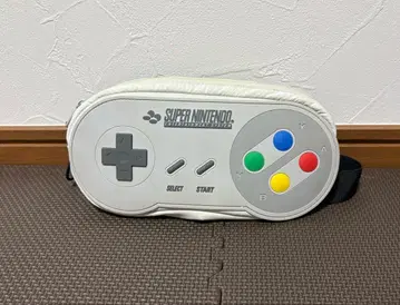 ZARA 슈퍼 패미컴 바디백