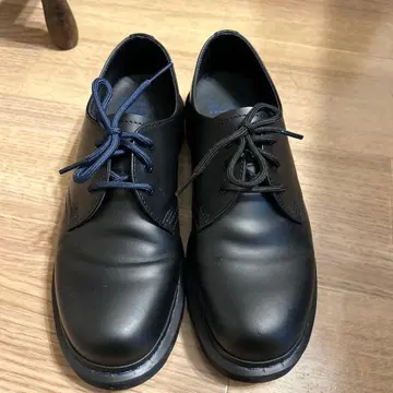 [ 일본 한정판 ] 1461 네이비 스티치 3 홀 신발 닥터마틴