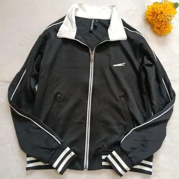 LE SSERAFIM Track Jacket Black (L)