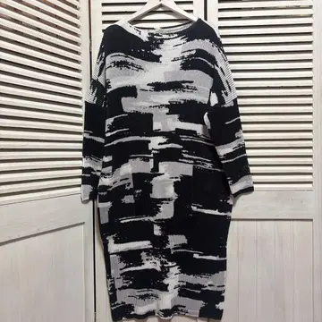 SPECCHIO 셔틀 플리츠 드롭 슬리브 롱 원피스