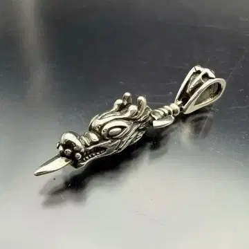 스타 나이츠 드래곤 펜던트