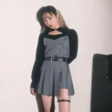 BUBBLES 하네스 플리츠 치마바지 셋업 그레이 스커트 뷔스티에