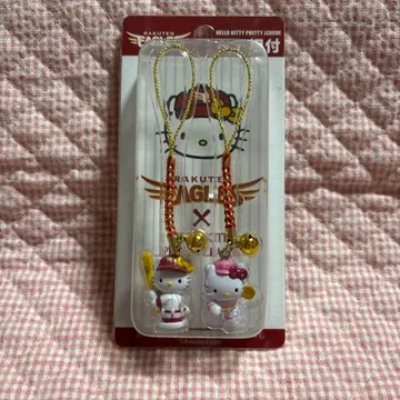 라쿠텐 이글스와 키티의 콜라보 스트랩 끈 장식 2체 세트.