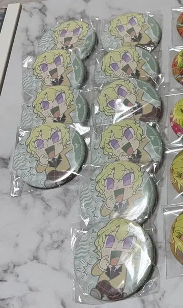 토모에 히요리 부쿠스타 캔뱃지 10개