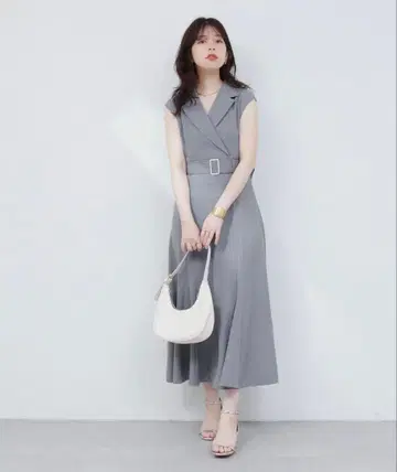 테일러드 칼라 민소매 원피스 natural couture 미사용