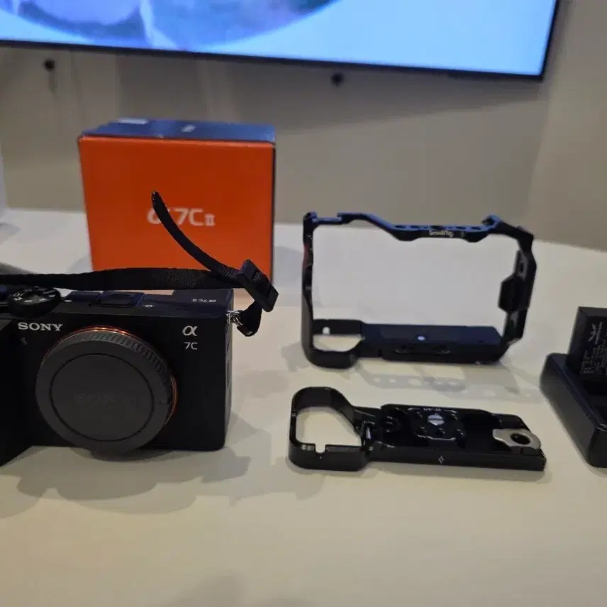 소니 a7C II 풀박스 +fe 40mm+ 스몰리그 케이지등