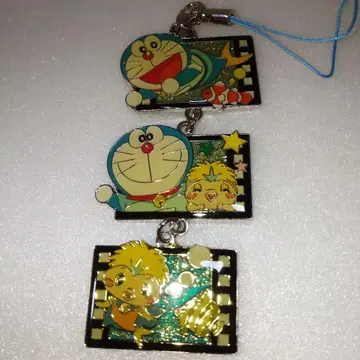 도라에몽 아크릴 키링 스트랩 포함