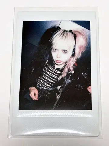 0.1g의 오산 미도리카와 유우 폴라로이드 2025/10/8