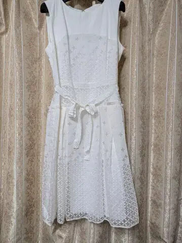 앙 레클레의 원피스