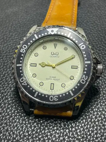 Q&Q QUARTZ 5 BAR WATER RESIST 남성용 손목시계