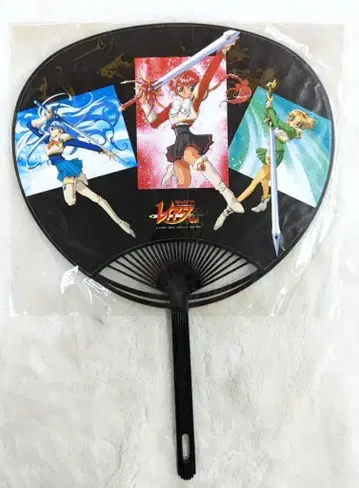 코단샤 마법기사 레이어스 CLAMP 부채/블랙 배경에 3명