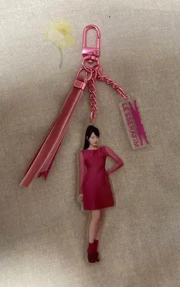 LE SSERAFIM 움채 LUMINE 아크릴 키링