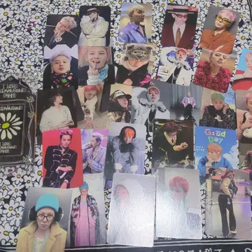 G-Dragon 지용 트레이딩 카드 30장 & 트레이딩 카드 케이스