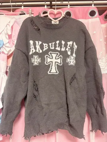 VOLCAN&APHRODITE 크로스 데미지 니트