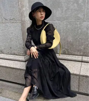 2603096 UND CALLA FLOCKY DRESS 블랙 S 사이즈