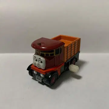 캡슐 프라레일 토마스 엘리자베스 새로운 동료 편