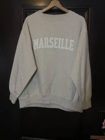 SLOBE IENA MARSEILLE 로고 맨투맨 내추럴