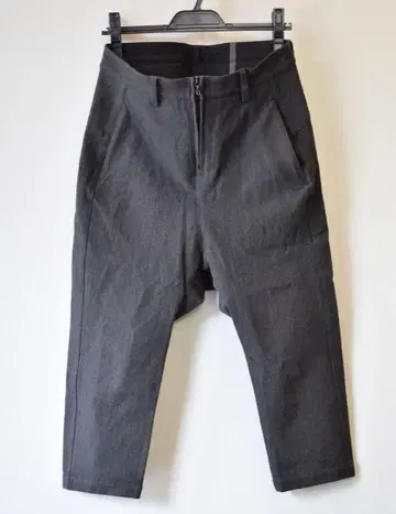 카즈유키 쿠마가이 어태치먼트 사루엘 크롭 팬츠 1 면 린넨 실크