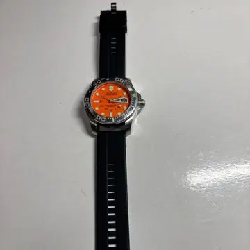 빅토리녹스 다이버 워치 500M 방수 쿼츠 손목시계