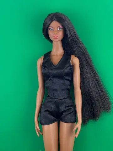 Integrity Toys 베이직 에디션 인형