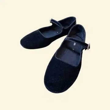 블랙 벨벳 플랫슈즈