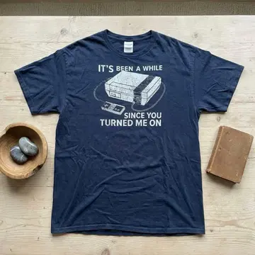 패미컴 그래픽 T셔츠 네이비 구제 의류