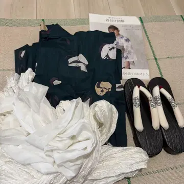 유카타 세트 (꽃무늬 유카타, 오비, 일본 나막신 4점 세트)