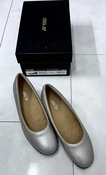 요넥스 펌프스 24.0cm LB-03 플라티나 컴포트 슈즈