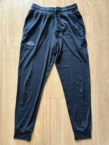 Under Armour 블랙 조거 팬츠 SM/P/CH
