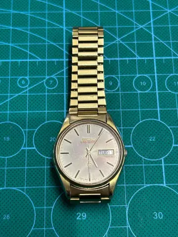 SEIKO KING 쿼츠 4823-8110 골드