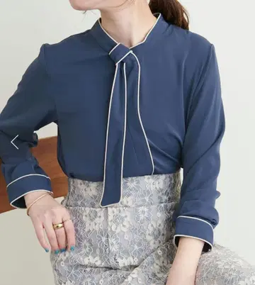 [natural couture] 보타이 블라우스 블루 오피스 캐주얼