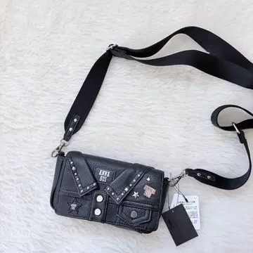 안나수이 마이크로 숄더백 스마트폰 숄더 블랙 개성적인 인조 가죽