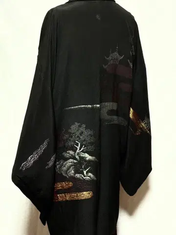 기모노 순수 실크 앤티크 풍경 문양 블랙 원포인트 겉옷 선착순