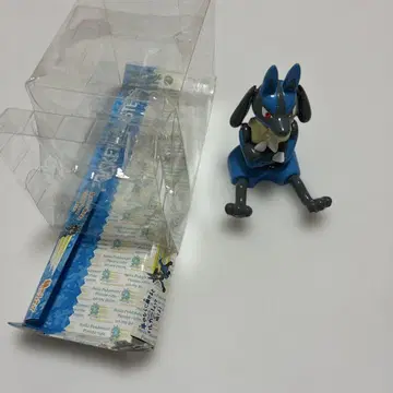 정크 울지 않는 손바닥 루카리오 TOMY 레어 파동의 용사 피규어