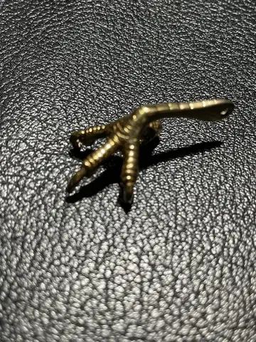 고로스 금손톱 목걸이