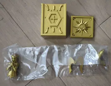 세인트 세이야 황금 성의 컬렉션 2의 2종 (처녀자리, 전갈자리)