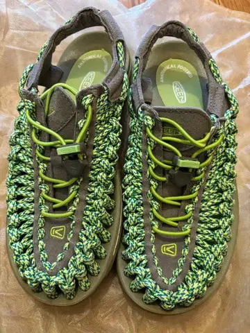 KEEN 아웃도어 샌들 유니크