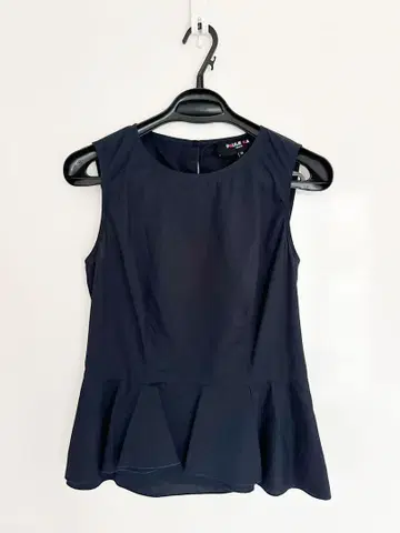 PAULE KA 네이비 컬러 상의