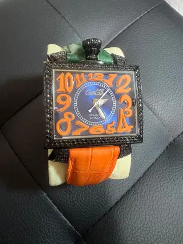 Gaga 스퀘어형 시계 오렌지 파랑