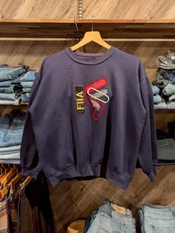 FILA 자수 로고 맨투맨 S 사이즈