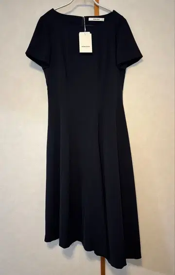 NATURAL BEAUTY 네이비 반팔 원피스 38