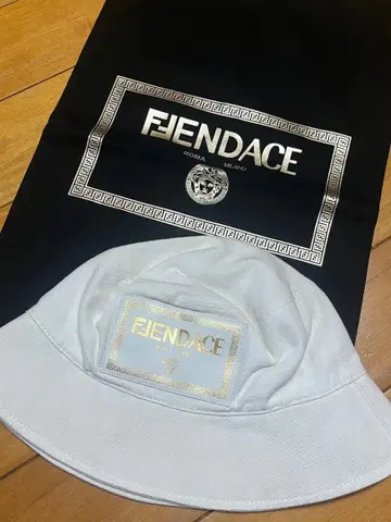 FENDACE 버킷햇 펜더체 화이트