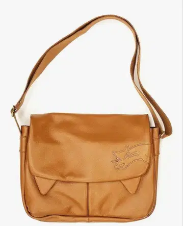 와치필드 고양이 귀 숄더백 소가죽